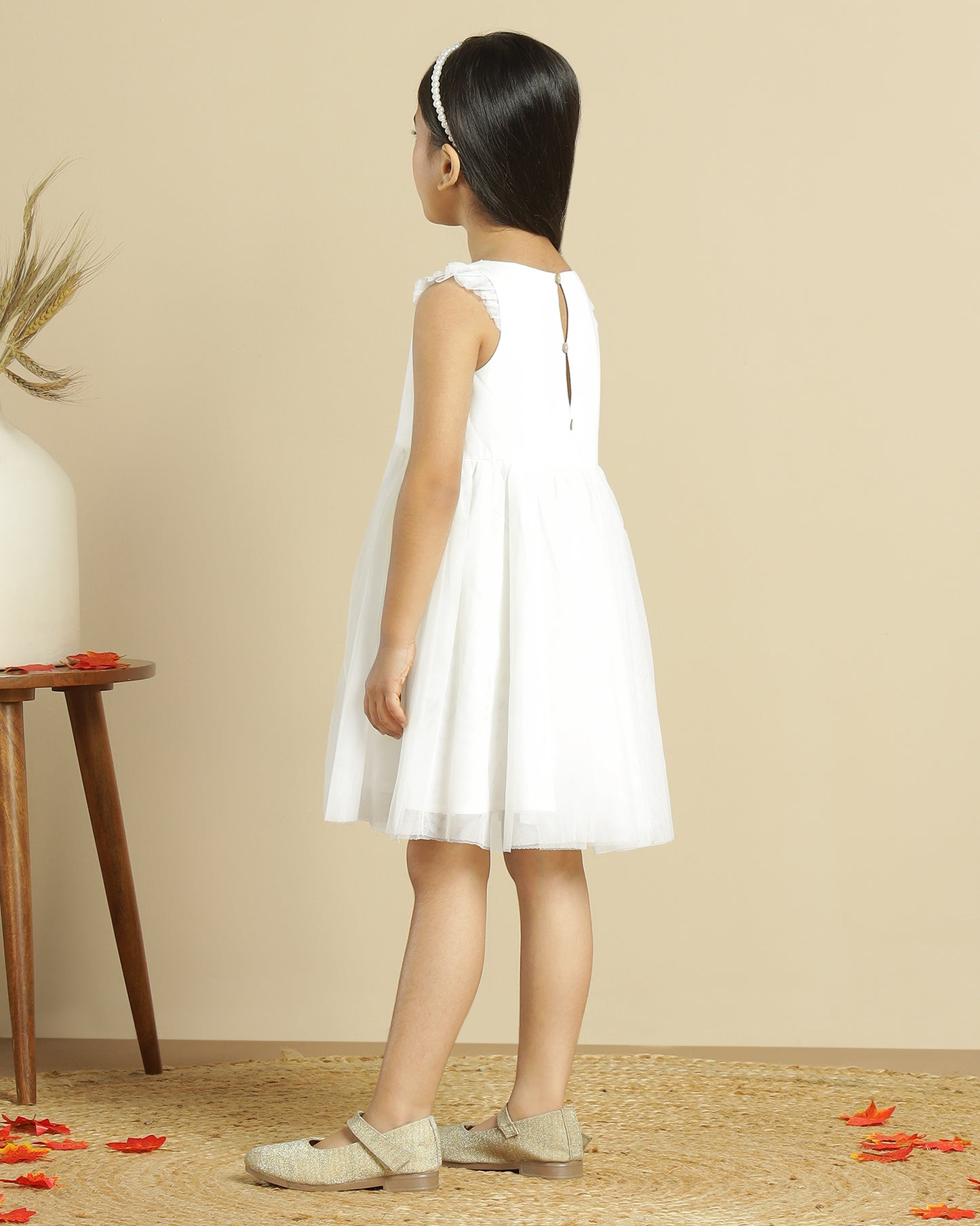 Girls White Pleated Net Sleeve Dress